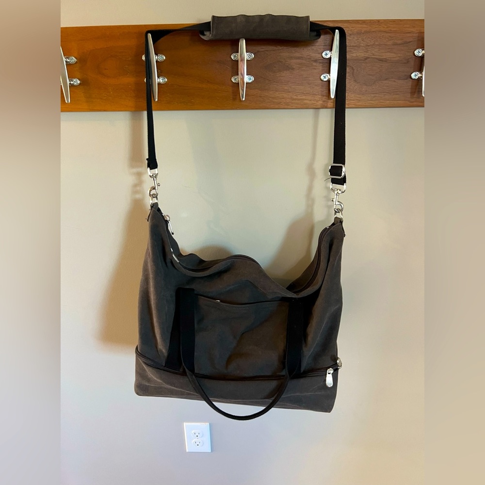 Lo & Sons Catalina Deluxe Travel Bag - Midnight Ash